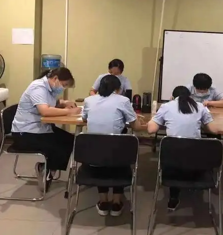 賽百諾公司舉辦售后培訓工作——調(diào)試膨化魚飼料產(chǎn)線的技能